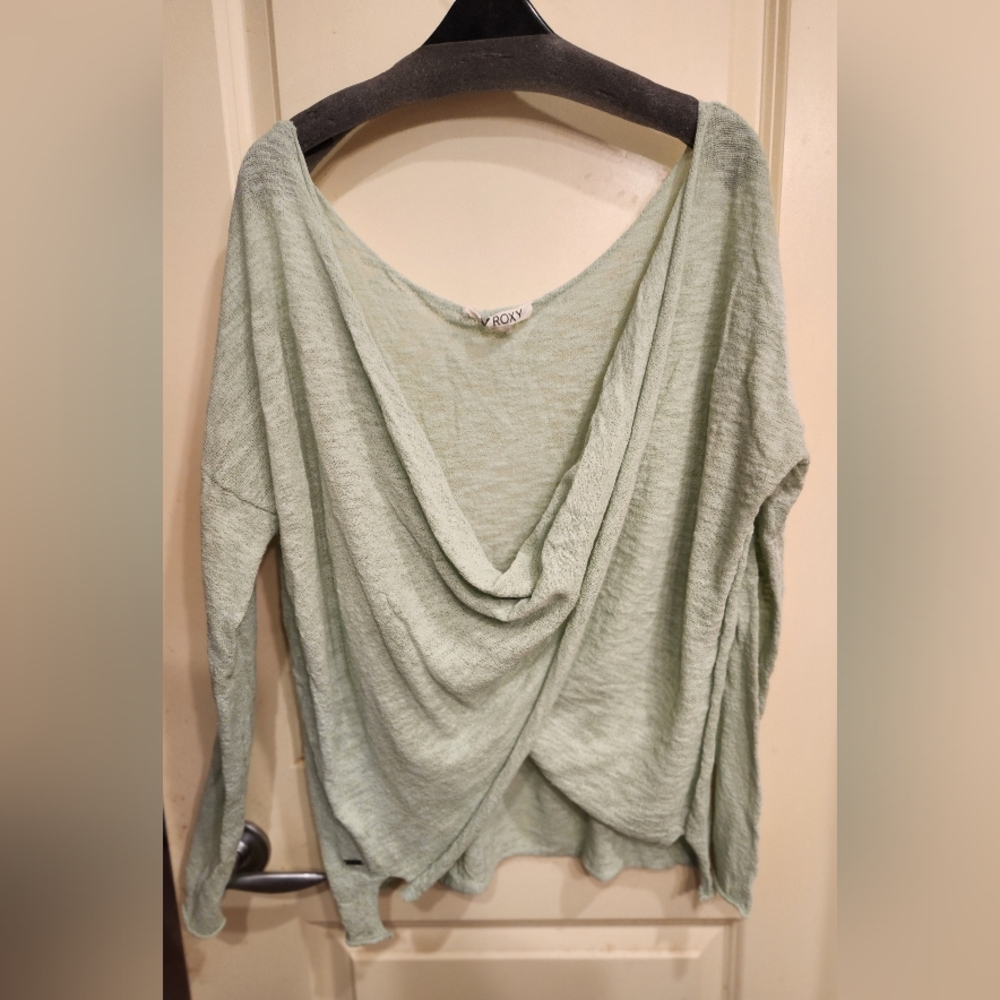 Roxy top, off shoulder , front cross,  xl